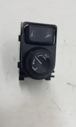 Nissan Qashqai Wing mirror switch
