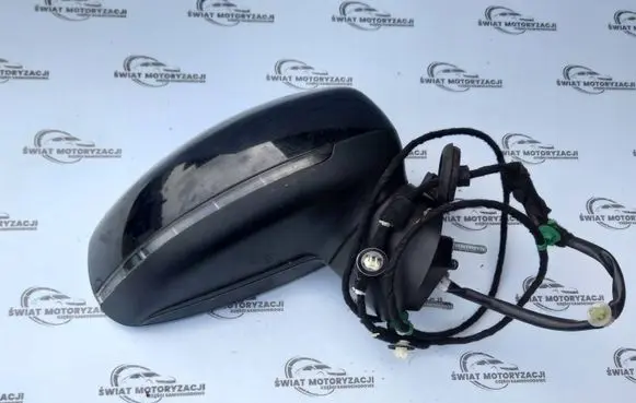 Audi A1 Front door electric wing mirror E1021120