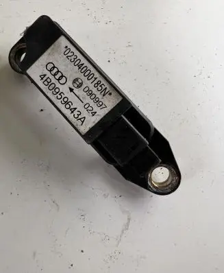 Audi A6 S6 C5 4B Airbag deployment crash/impact sensor 4B0959643A
