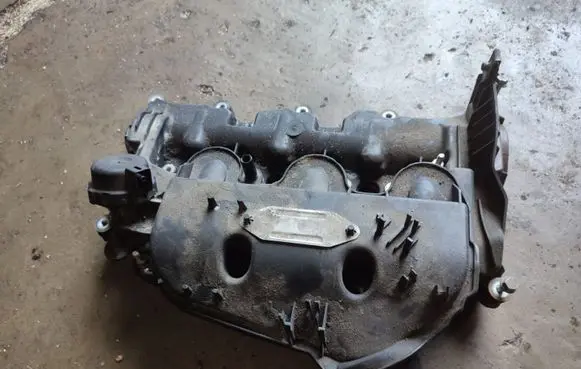 Rocker cam cover