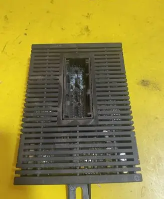 BMW 7 E65 E66 Fuse module 6924565