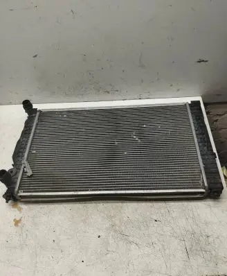 Volkswagen PASSAT B5.5 Coolant radiator
