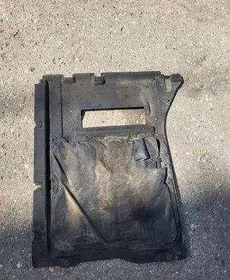 BMW X5 E70 Center/middle under tray cover 7160235