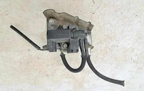Toyota Avensis T250 Turbo solenoid valve 258190R010