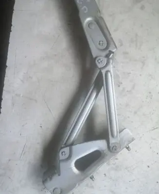 Peugeot 407 Tailgate/trunk/boot hinge DES71