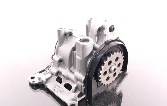 BMW X5 E70 Oil pump 11417805316 724808250 21D197