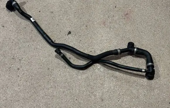 BMW 3 G20 G21 Engine coolant pipe/hose 8654845