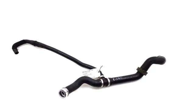 Mercedes-Benz R W251 Engine coolant pipe/hose A2515002075