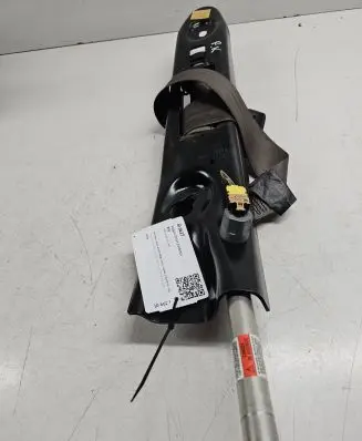 Volvo XC90 Front seatbelt 8092