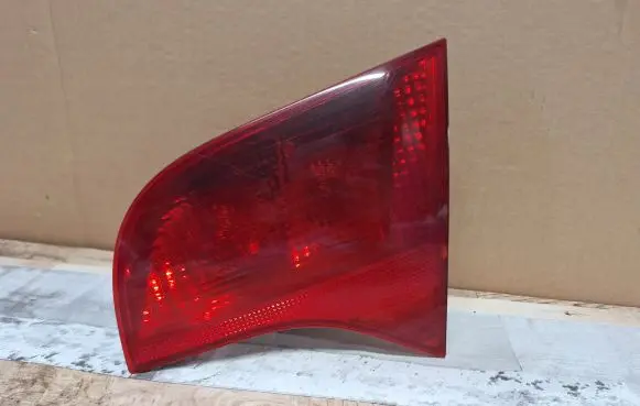 Audi A4 S4 B7 8E 8H Tailgate rear/tail lights 8E9945094
