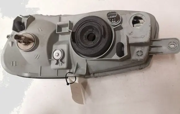 Hyundai Accent Headlight/headlamp 92102250
