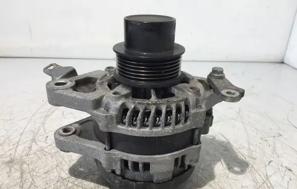 Toyota Yaris Generator/alternator 270600Q151 MS1042113380 0Y040