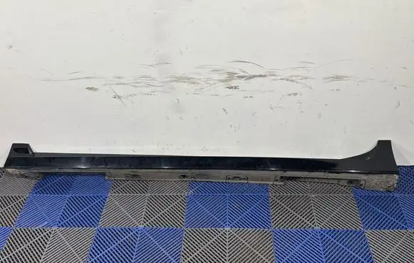 Lexus CT 200H Sill
