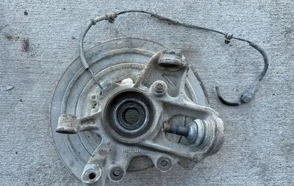 Jeep Grand Cherokee Rear wheel hub 04877112AB