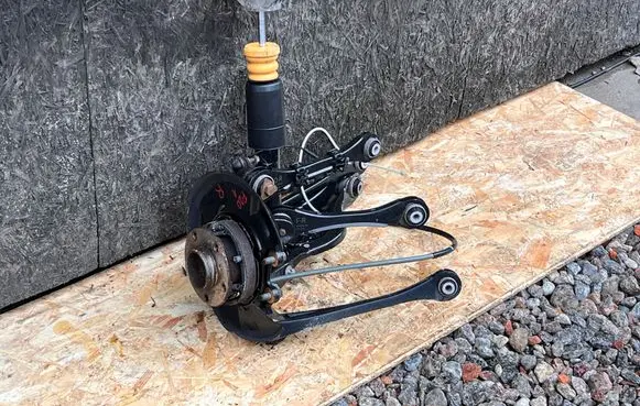 BMW 1 F20 F21 Rear wheel hub spindle/knuckle