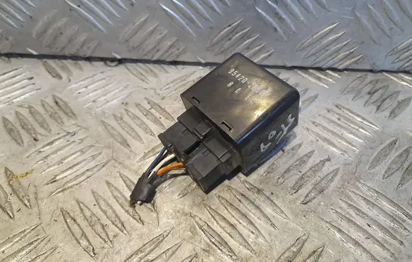 Hyundai Santa Fe Window wiper relay 954202B500