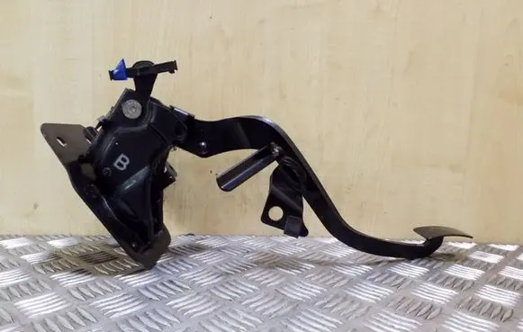 Clutch pedal