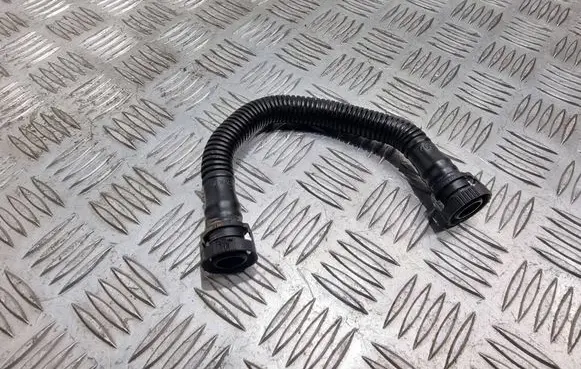 Audi A3 S3 8P Breather hose/pipe 06f103221e