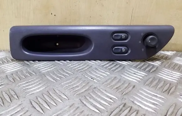 Renault Espace III Electric window control switch 7701686911 7700875677 7700875674