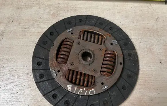 Volkswagen New Beetle Clutch pressure plate 