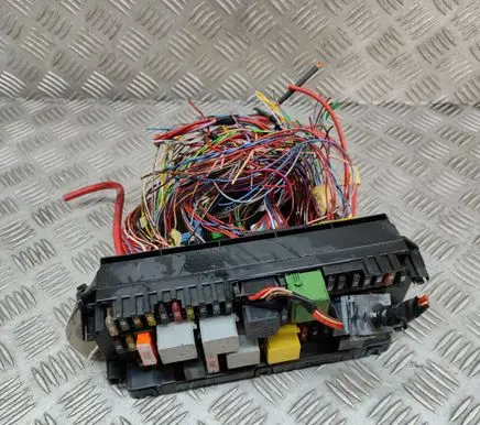 Mercedes-Benz E C207 W207 Fuse module A2129009025 A2129014507