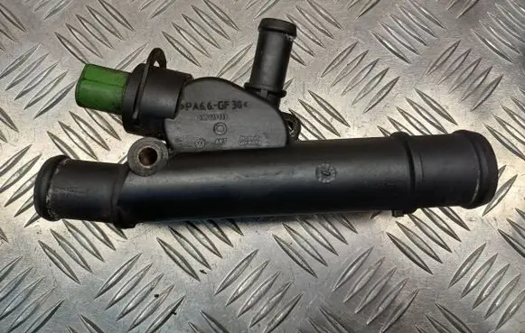 Thermostat/thermostat housing