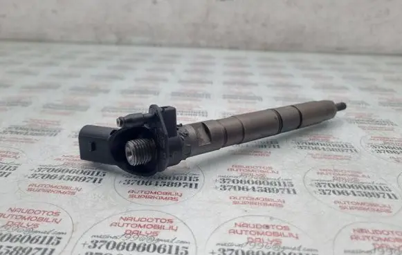 Volkswagen Touareg I Fuel injector 059130277AH