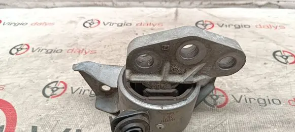 Opel Corsa E Engine mount bracket 13130741