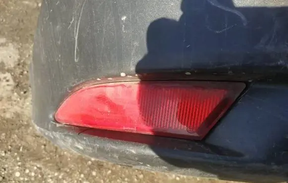 Rear tail light reflector