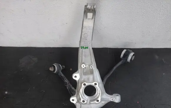 BMW X7 G07 Front wheel hub spindle knuckle