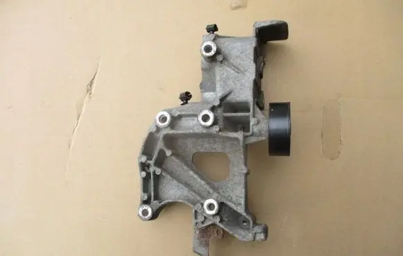 Fiat Doblo A/C compressor mount bracket 55217825
