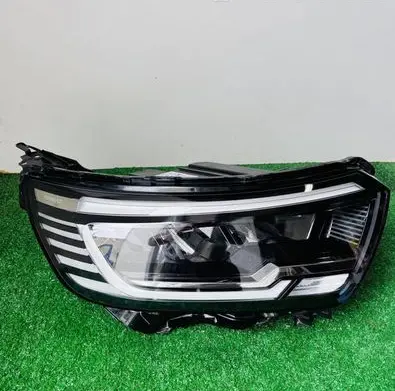 Renault Kangoo III Headlight/headlamp 260103264R 0024651