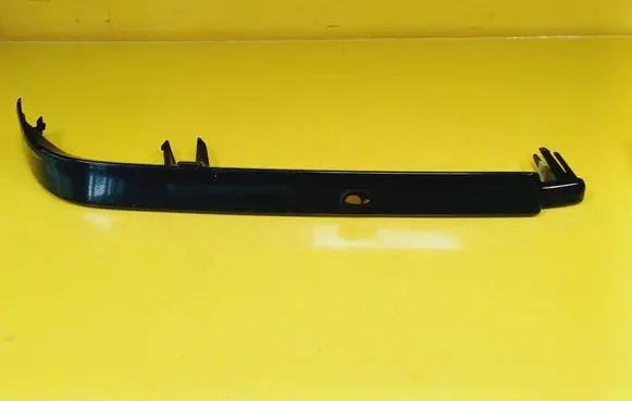 Under headlight/headlamp trim
