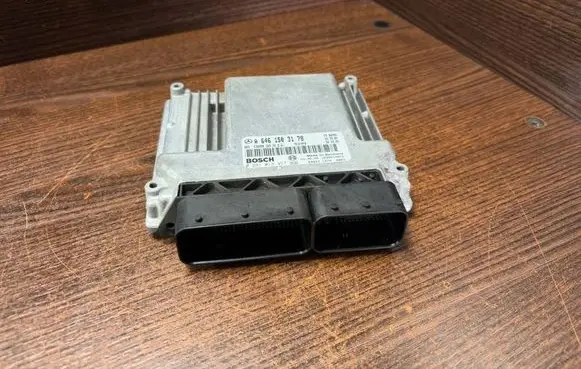 Mercedes-Benz Vito Viano W639 Engine control unit/module 6461503178 A6461503178