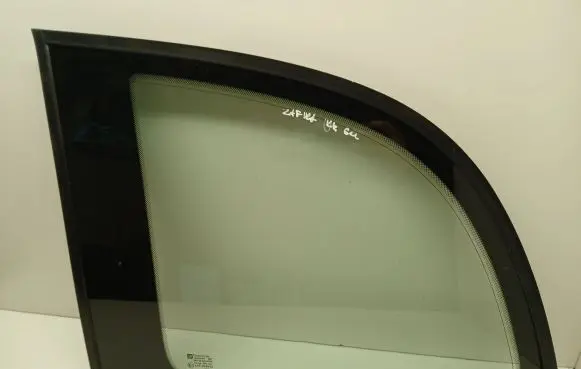 Opel Zafira A Rear side window