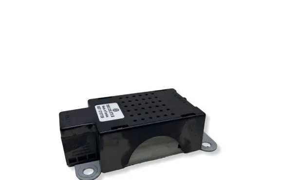 Volkswagen Golf VI Aerial antenna amplifier 5M0035570B