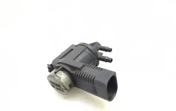 Audi A4 S4 B7 8E 8H Turbo solenoid valve 1J0906283