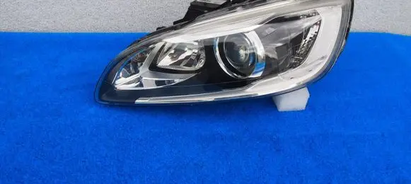 Volvo V60 Headlight/headlamp 31395902