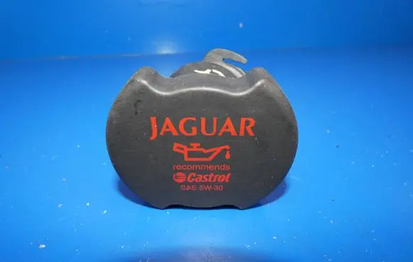 Jaguar XJ X351 Oil filler cap PA66GF35