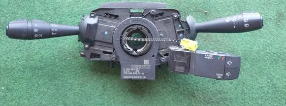 Dacia Dokker Wiper turn signal indicator stalk/switch 479454698R 681722712R