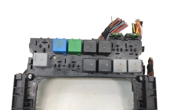 Mercedes-Benz B W245 Fuse box set A1695450001 A0025422619 A0025421319