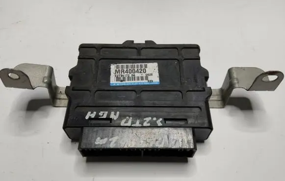 Mitsubishi Pajero ABS control unit/module MR400420 X2T34172