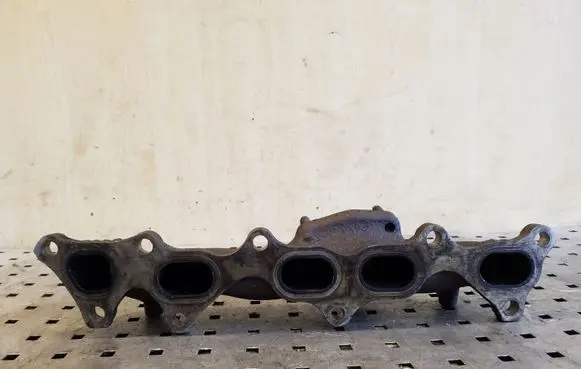 Honda CR-V Exhaust manifold