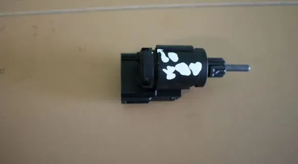 Audi A4 S4 B7 8E 8H Brake pedal sensor switch 3B0945511C