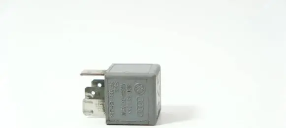 Audi A4 S4 B5 8D Other relay 8D0951253