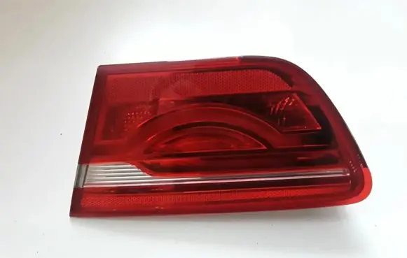 Tailgate rear/tail lights