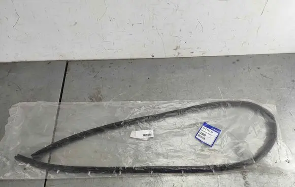 Volvo XC90 Rubber seal tailgate window/glass 31378133