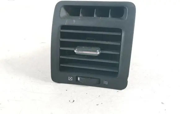 Toyota Corolla Verso E121 Dashboard side air vent grill/cover trim 55660-13040