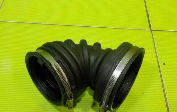 Opel Insignia A Intercooler hose/pipe 22945618 12AB25