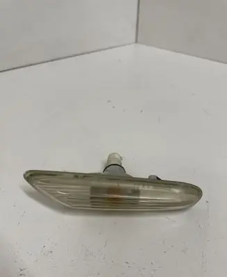 BMW 5 E60 E61 Front fender indicator light 4185L 8382104 1657411